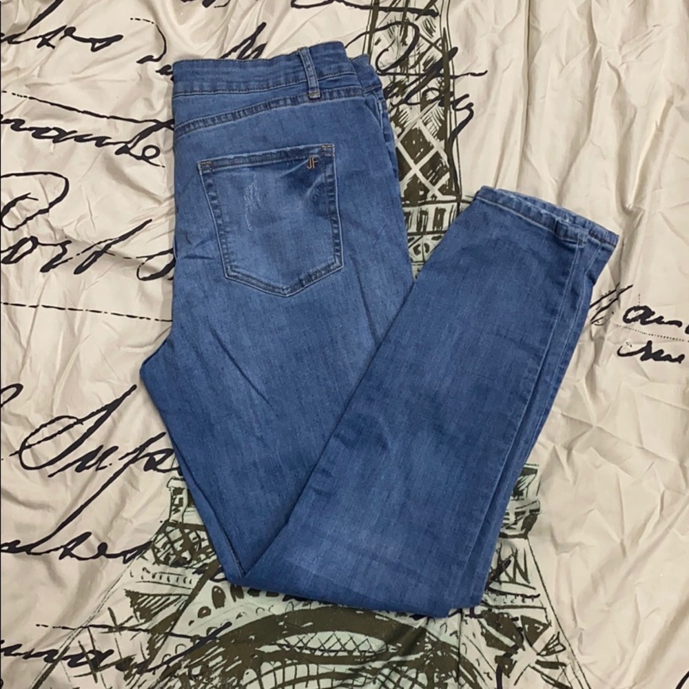 Jeans - Picture 3 of 4